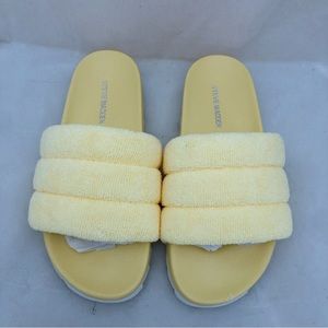 Steve Madden Cozi Sandals, NIB